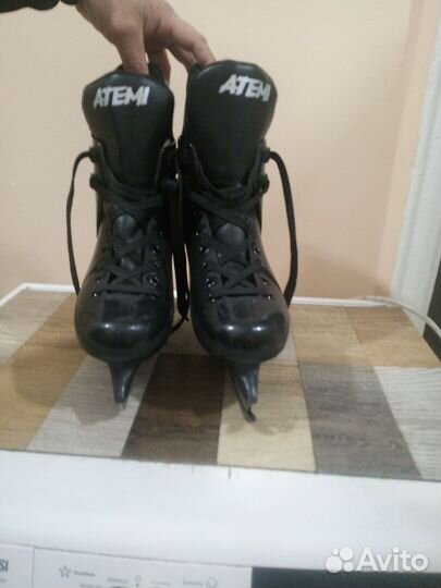 Коньки хоккейные