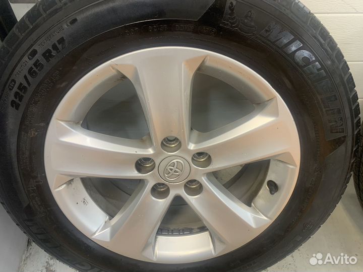 Летние колесаR17 toyota