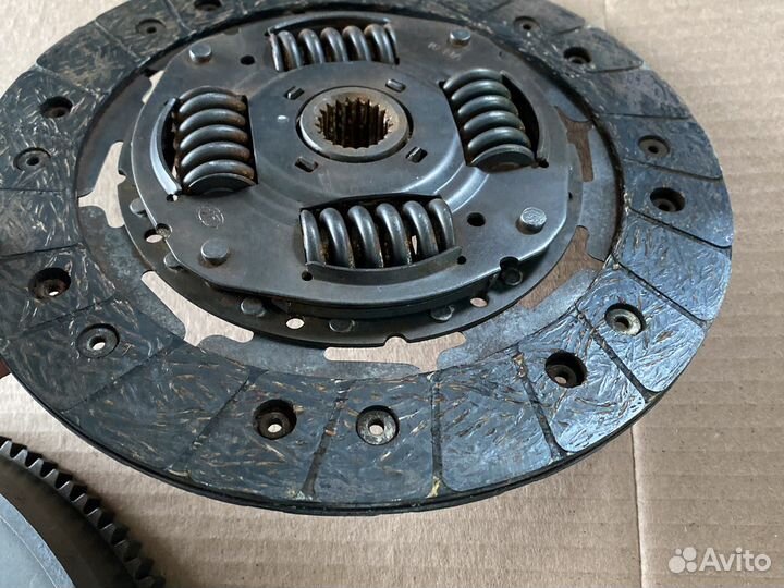 Маховик Opel Vivaro 2.0d Renault Traffic M9R