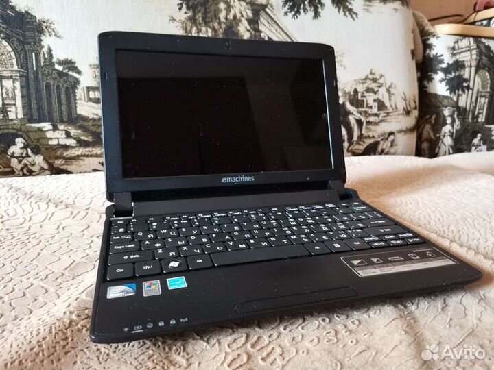Нетбук еMachines 350