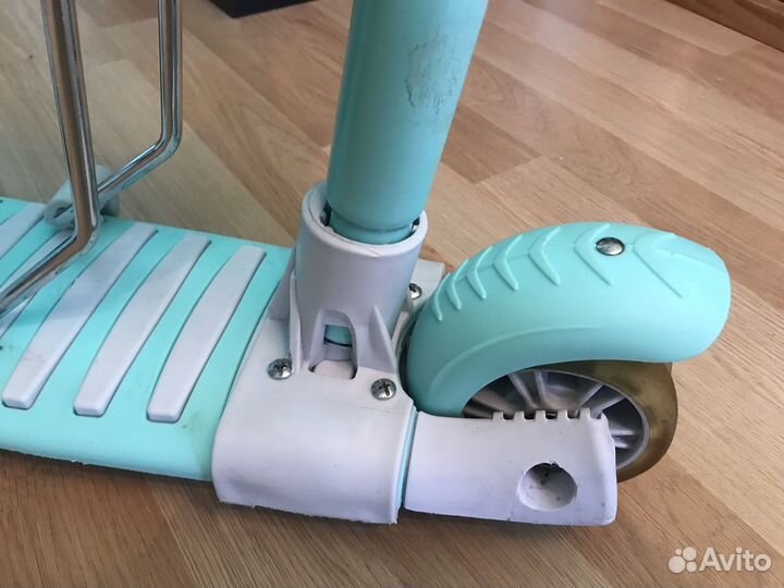 Самокат трехколесный с сиденьем 2в1