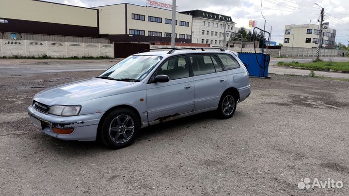 Toyota Caldina 2.0 AT, 1993, битый, 298 000 км