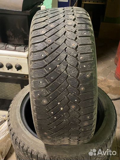 Continental IceContact 2 215/50 R17