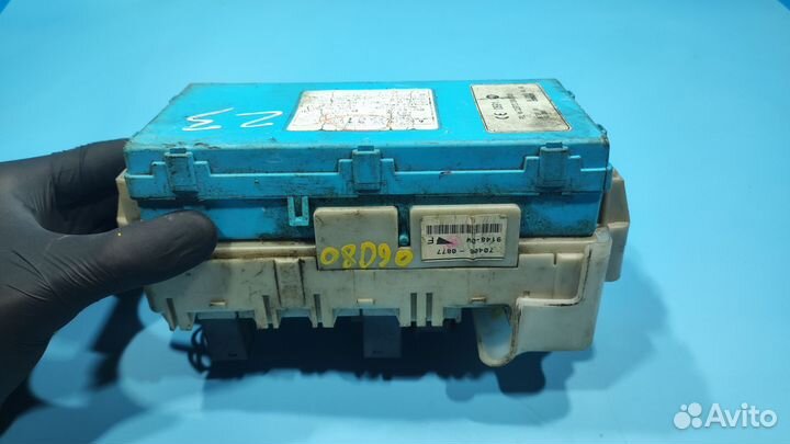 Блок предохранителей салонный Mitsubishi Lancer 9