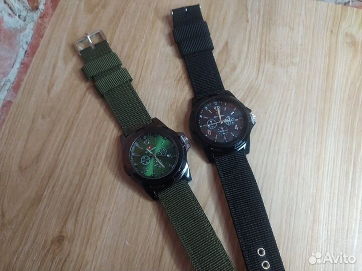Часы наручные Swiss Army с ремешком из ткани