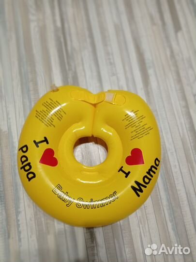 Круг для плавания младенца