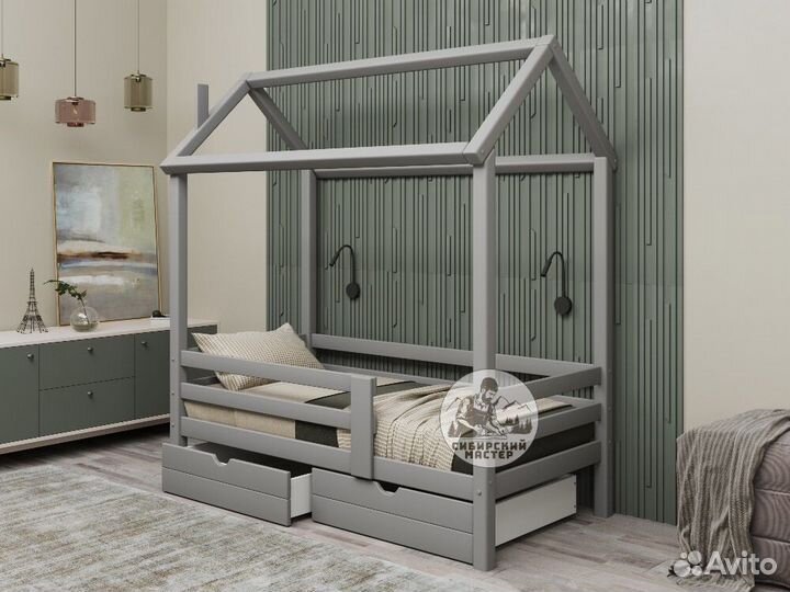 Kровать домик из дерева