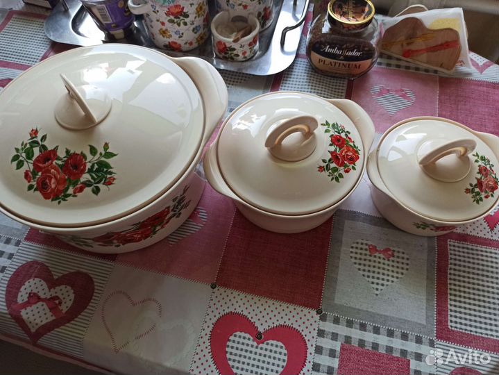 Кастрюли новые