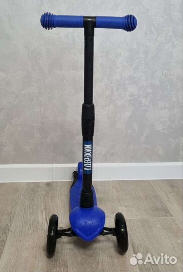 Самокат детский трехколесный