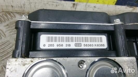 Блок ABS BMW X3 E83 (7BN07KW01)