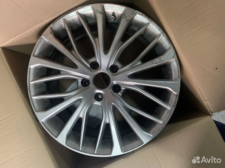 Диск R-18 Camry RST-R028