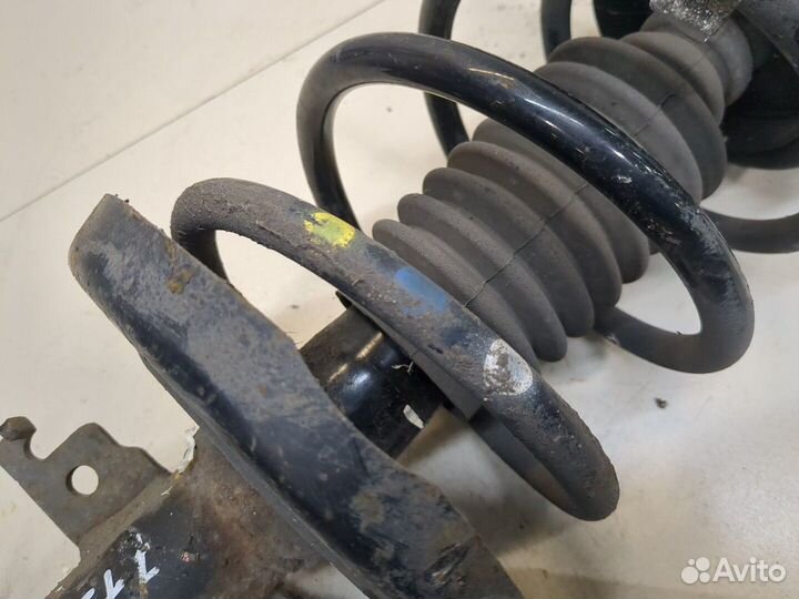 Амортизатор подвески Renault Scenic, 2011