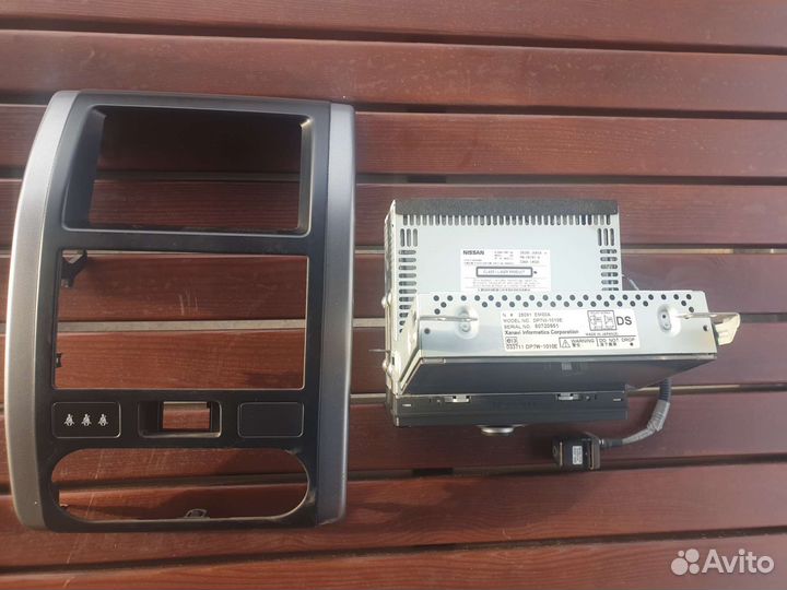 Продаю родной автомагнитофон Ниссан Икстрейл т 31