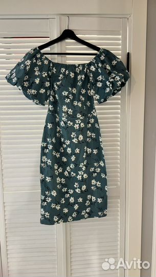 Платье с рукавами фонариками