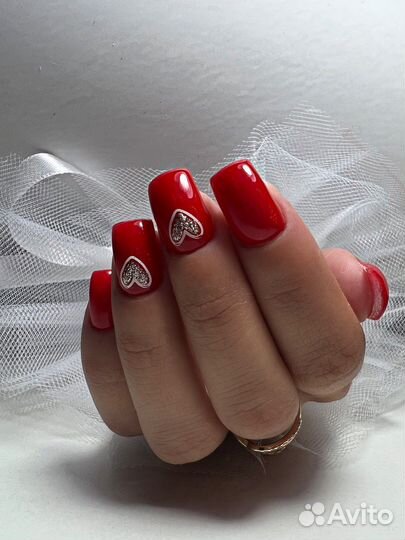 Маникюр, наращивание ногтей