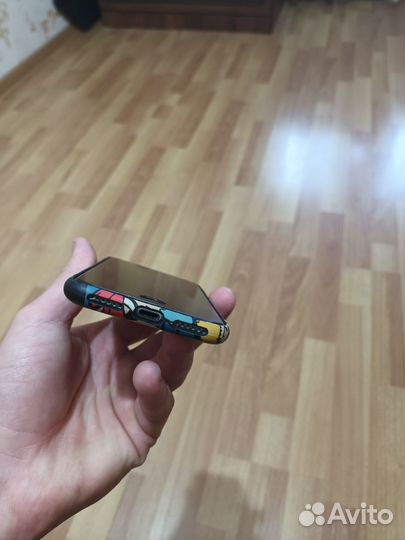 iPhone 8, 64 ГБ