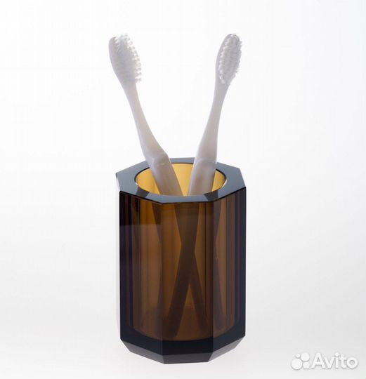 Стакан для ванной