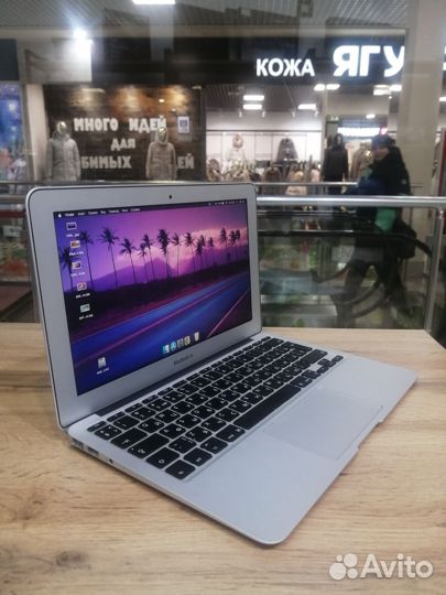 Macbook air 13 (1521)