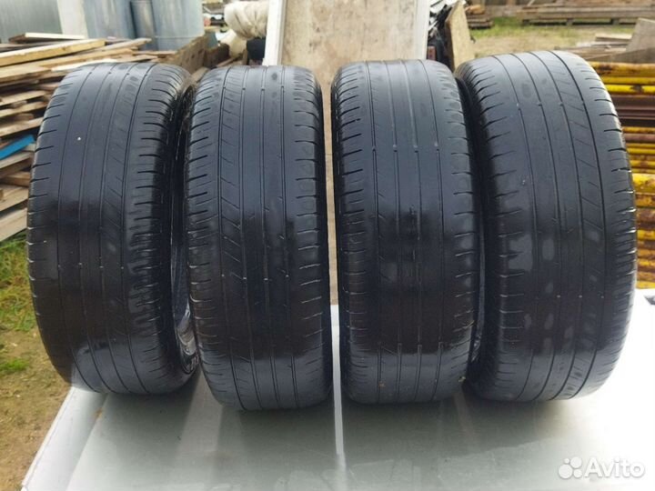 Goodyear EfficientGrip Performance 215/60 R16 95H