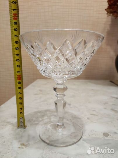 Хрустальная конфетница