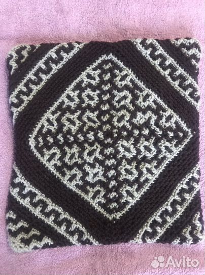 Вязаный чехол на декоративную подушку