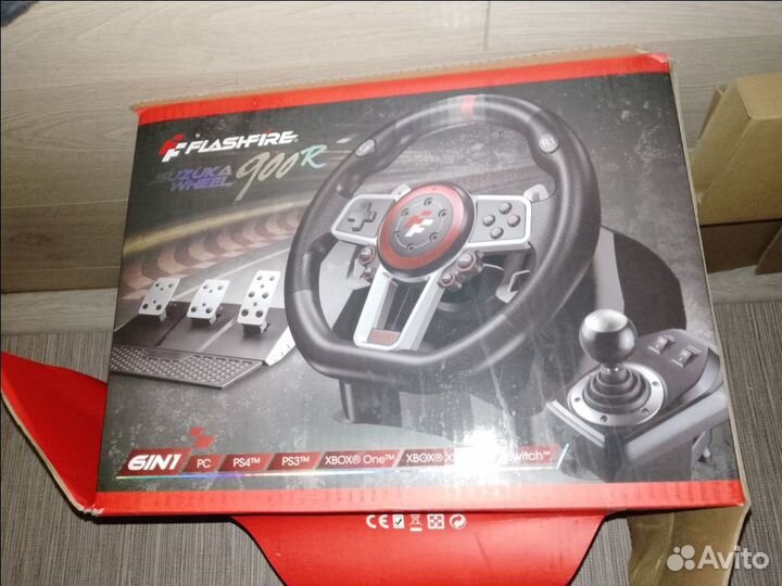 Игровой руль с педалями и коробкой передач