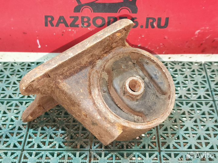 Опора кпп на Mitsubishi Galаnt 6