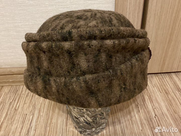 Шапка из вязаного шерстяного войлока