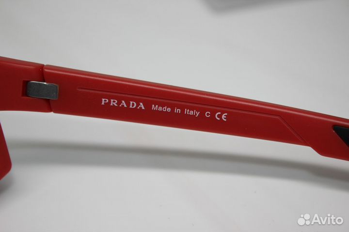 Prada солнцезащитные очки