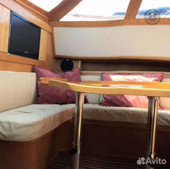 Фрахт парусно моторной яхты с капитаном