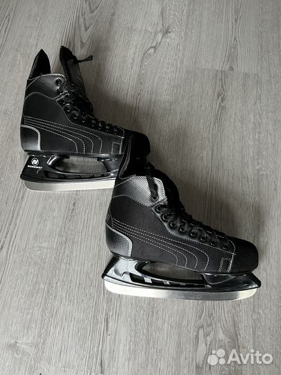 Коньки хоккейные