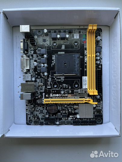 Материнская плата