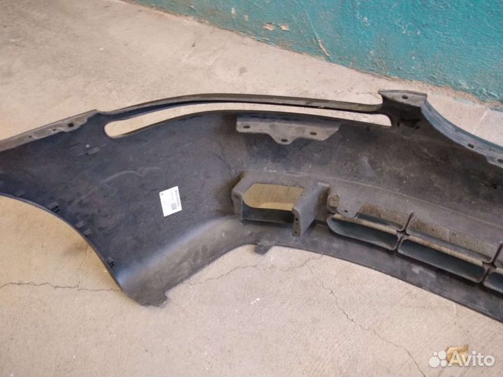 Продам передний бампер на Шевроле Авео Т200