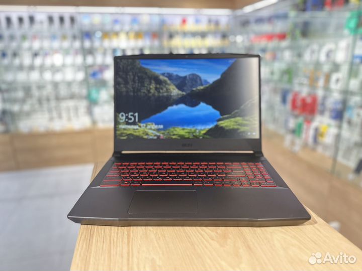 Ноутбук MSI Katana GF66 11UG-079XRU