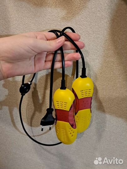 Электрическая сушилка для обуви