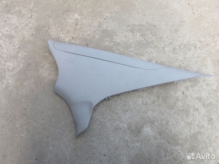Обшивка стойки задняя верхняя правая (Honda Civic)