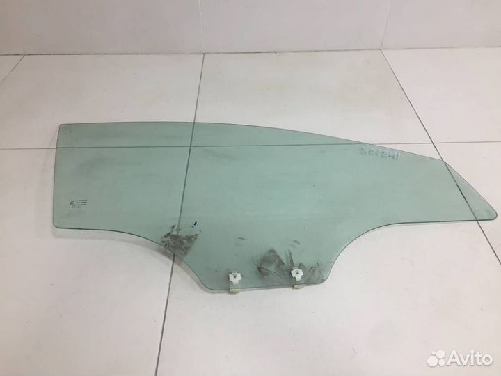 Стекло двери передней правой Hyundai Solaris 2010