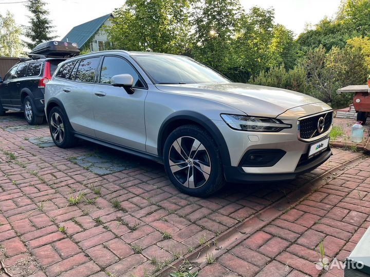 Volvo V60 Cross Country 2.0 AT, 2020, 42 000 км