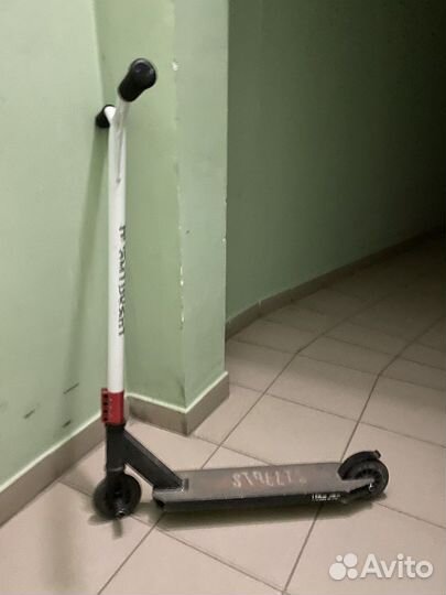 Трюковой самокат Explore Street