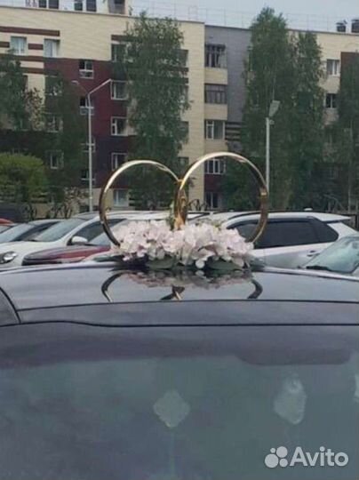 Свадебное украшение кольца на авто