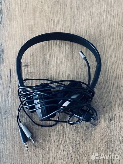 Проводные наушники с микрофоном Philips SHM 7410