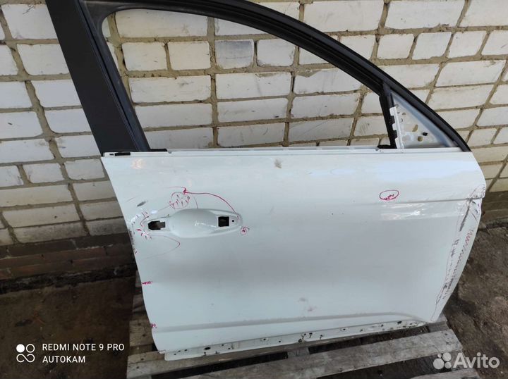 Передняя правая дверь Renault arkana под ремонт