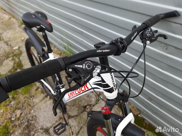 Велосипед на литых дисках новый 26 дюймов