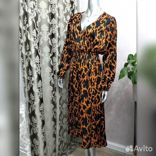 Красивое платье леопардовое 46 48