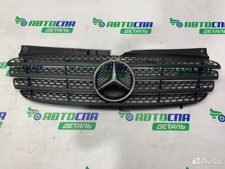 Решетка радиатора передняя Mercedes Benz Vito