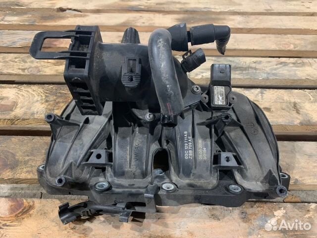 Коллектор впускной Volkswagen Jetta 5 1.4 CAV