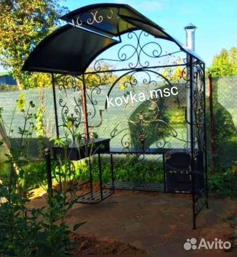 Мангал с крышей