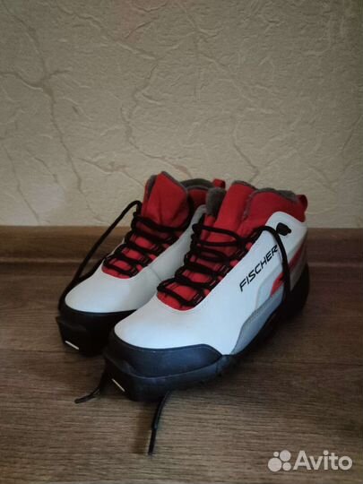 Лыжные ботинки fisher
