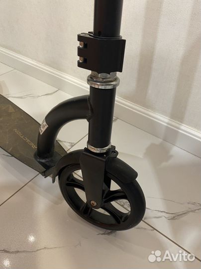 Самокат Reaction