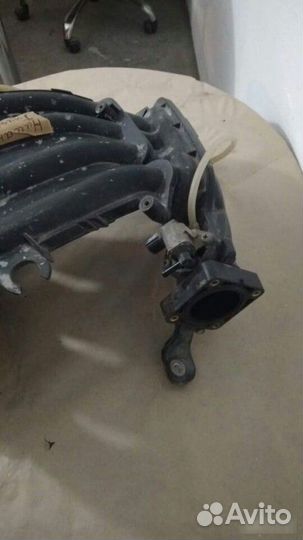 Впускной коллектор Nissan Tiida